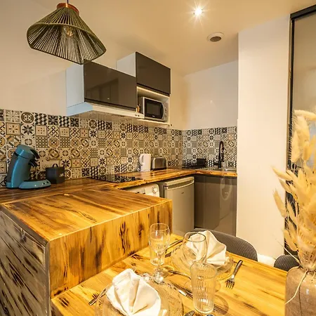 L'eden ~ Poche Gare ~ Centre ~ Parking *