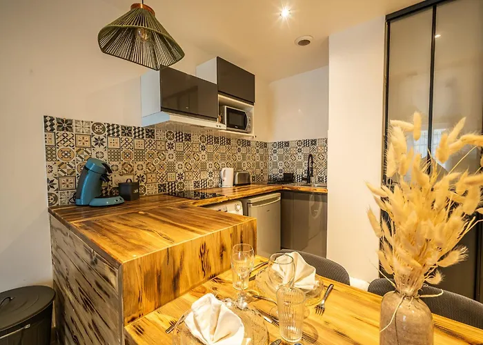 L'eden ~ Poche Gare ~ Centre ~ Parking *