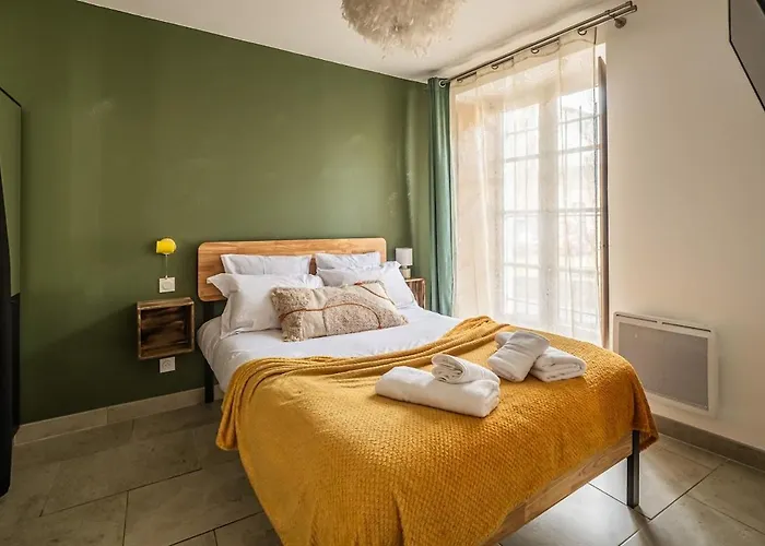 L'eden ~ Poche Gare ~ Centre ~ Parking Apartament Carcassonne